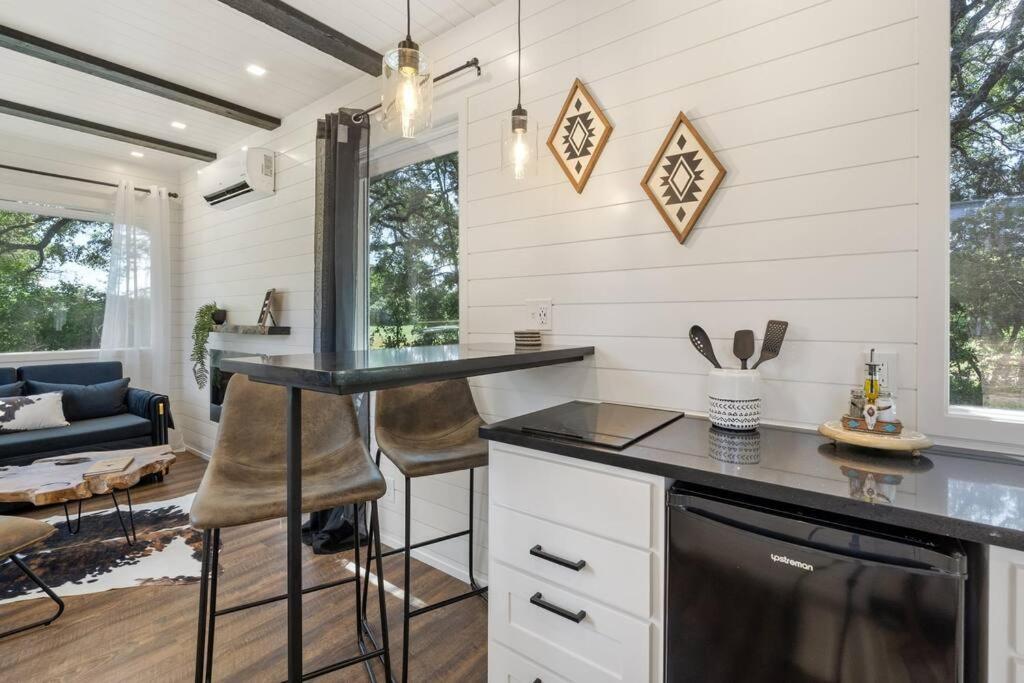 The Lonely Bull Luxury Container Home On 5 Acres Weatherford Exteriör bild