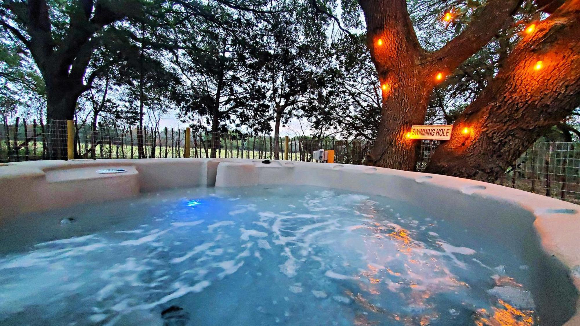 The Lonely Bull Luxury Container Home On 5 Acres Weatherford Exteriör bild